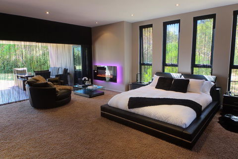 Amare Beachside Luxury - Accommodation Rockhampton 10