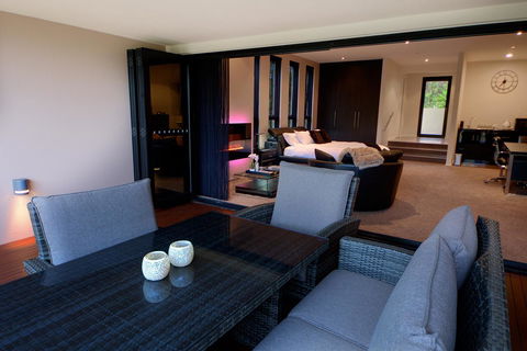 Amare Beachside Luxury - Accommodation Rockhampton 20