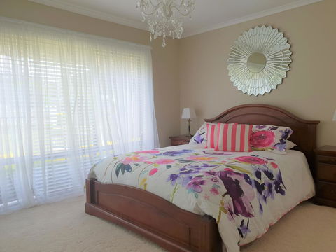 Garden By The Beach - Gateway To The East Coast, Close To Airport - Accommodation Rockhampton 2
