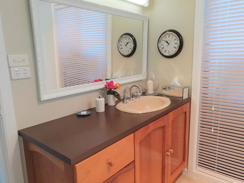 Garden By The Beach - Gateway To The East Coast, Close To Airport - Accommodation Rockhampton 6