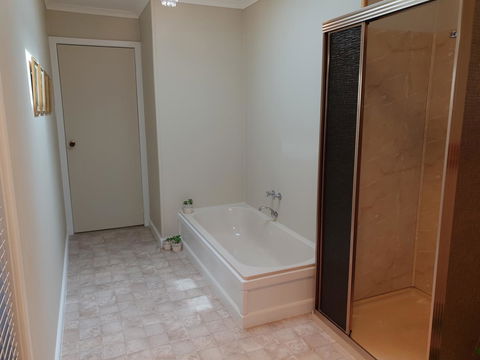 Garden By The Beach - Gateway To The East Coast, Close To Airport - Accommodation Rockhampton 12