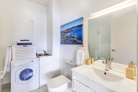 Bellerive Marina View Apartments NO 27 - Accommodation Rockhampton 10