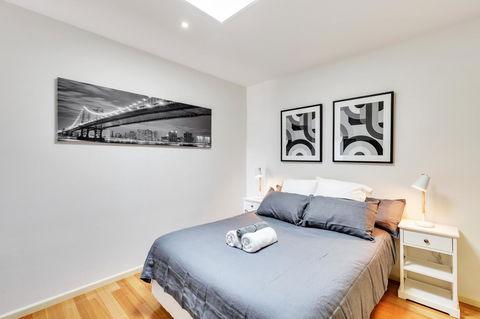Bellerive Marina View Apartments NO 27 - Accommodation Rockhampton 9
