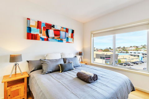 Bellerive Marina View Apartments NO 27 - Accommodation Rockhampton 4