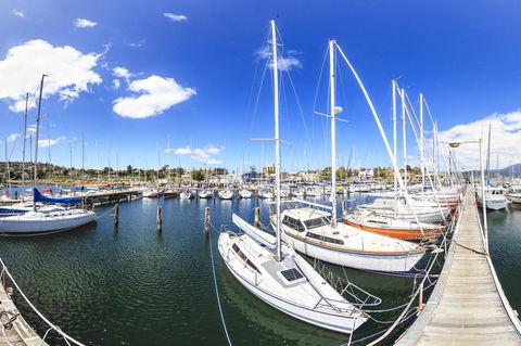 Bellerive Marina View Apartments NO 27 - Accommodation Rockhampton 20