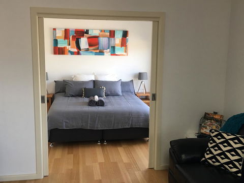 Bellerive Marina View Apartments NO 27 - Accommodation Rockhampton 12
