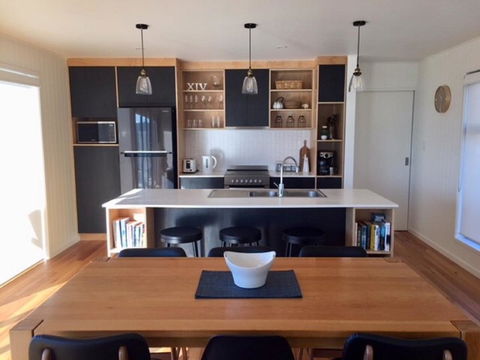 Beach House XIV - Accommodation Rockhampton 4
