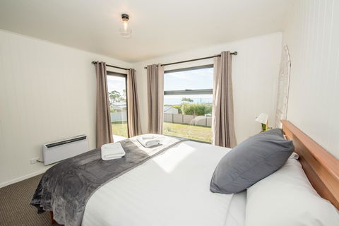 Beach House XIV - Accommodation Rockhampton 9