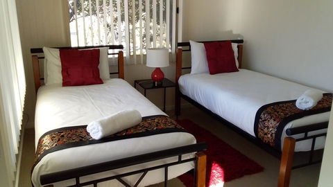 Pelican Point Sanctuary - Accommodation Rockhampton 2