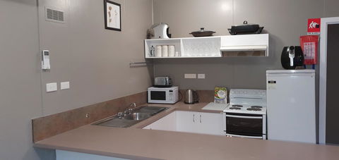 Roland B&B - Accommodation Rockhampton 10
