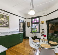 Insomnia on Elizabeth - Accommodation Rockhampton