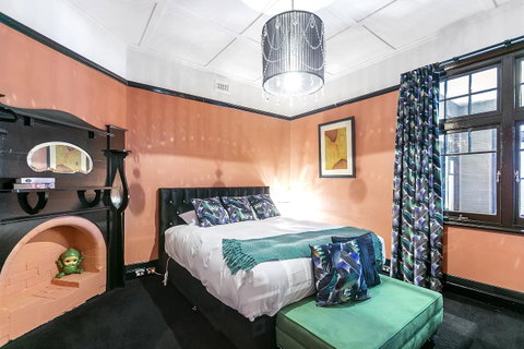 Insomnia On Elizabeth - Accommodation Rockhampton 2