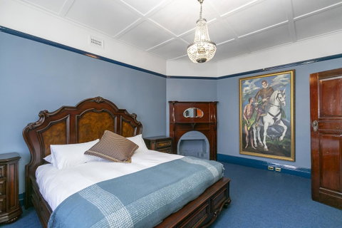 Insomnia On Elizabeth - Accommodation Rockhampton 1