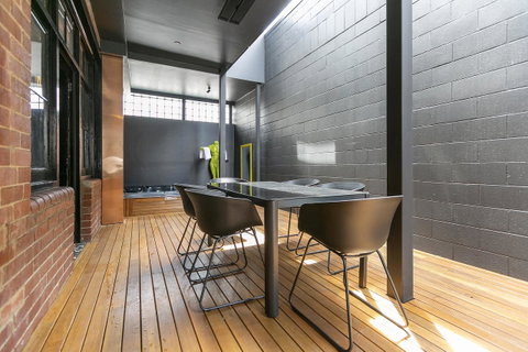 Insomnia On Elizabeth - Accommodation Rockhampton 24