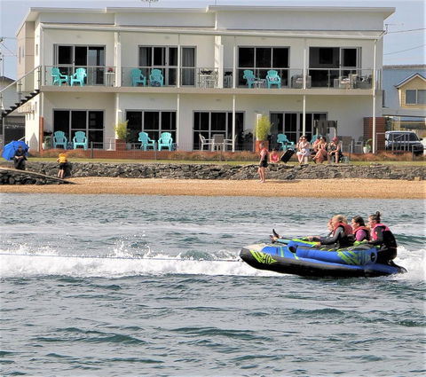 Ulverstone River Edge HolidayApartments - Accommodation Rockhampton 11