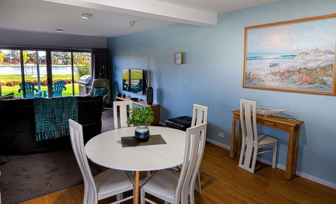 Ulverstone River Edge HolidayApartments - Accommodation Rockhampton 9