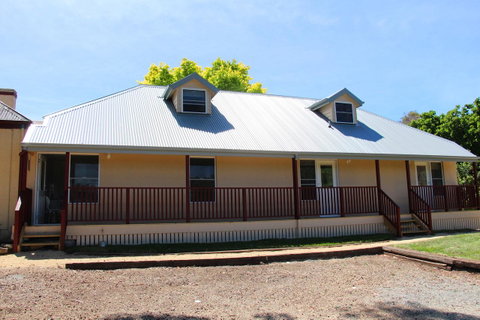 Richmond Coachmans Rest - Accommodation Rockhampton 1