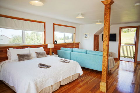 @ The Beach & Not Quite @ The Beach Holiday Cottages - Stanley - Accommodation Rockhampton 6