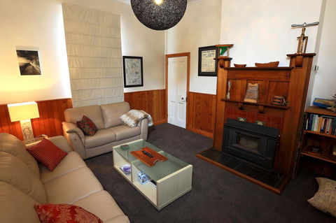 @ The Beach & Not Quite @ The Beach Holiday Cottages - Stanley - Accommodation Rockhampton 13