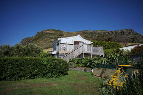 @ The Beach & Not Quite @ The Beach Holiday Cottages - Stanley - Accommodation Rockhampton 2