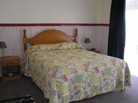 The Crays Accommodation - Accommodation Rockhampton 28