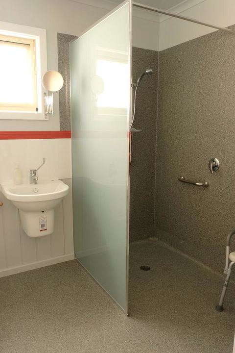 The Crays Accommodation - Accommodation Rockhampton 18