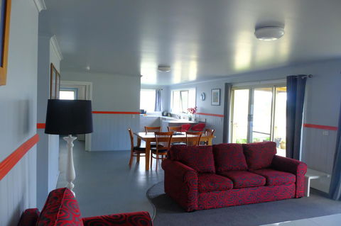 The Crays Accommodation - Accommodation Rockhampton 2
