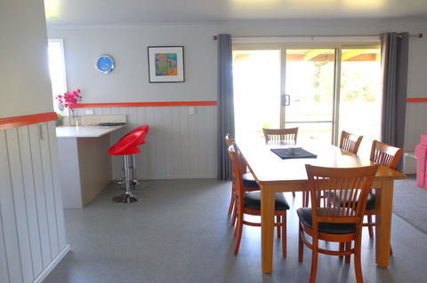 The Crays Accommodation - Accommodation Rockhampton 5