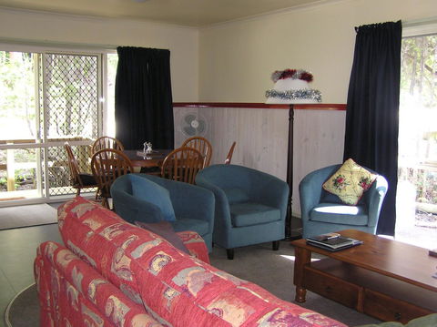 The Crays Accommodation - Accommodation Rockhampton 32