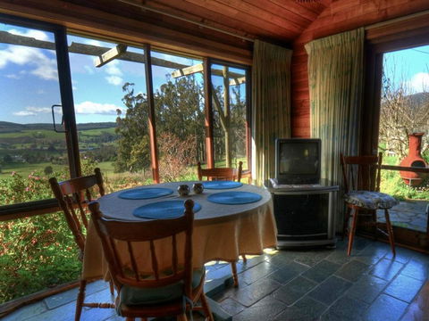 Plovers Ridge Country Retreat - Accommodation Rockhampton 6