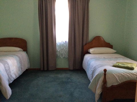 Our Cottage - Accommodation Rockhampton 0