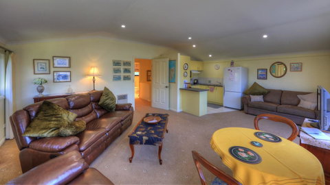 Birchwood On The River - Devonport, Tasmania - Self-Contained And Self-Catering Accommodation - Accommodation Rockhampton 17