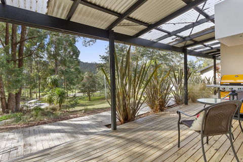 Oyster Cove Chalet - Accommodation Rockhampton 7