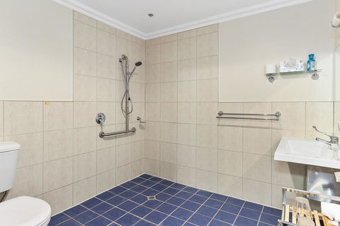 Oyster Cove Chalet - Accommodation Rockhampton 11