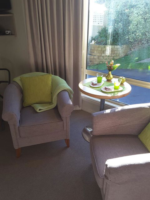 On The Terrace - Accommodation Rockhampton 27