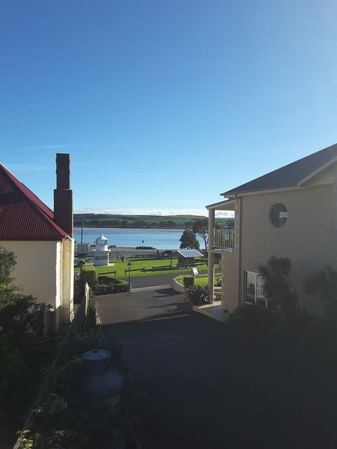 On The Terrace - Accommodation Rockhampton 11