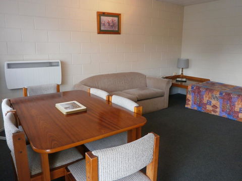 Aberdeen Court Apartments - Accommodation Rockhampton 2