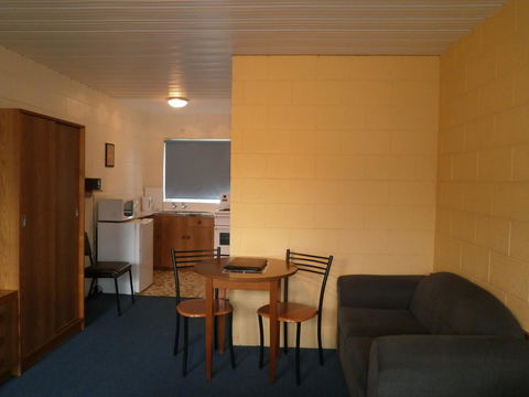 Aberdeen Court Apartments - Accommodation Rockhampton 5