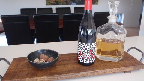 Quarry House Luxury Retreat - Accommodation Rockhampton 2