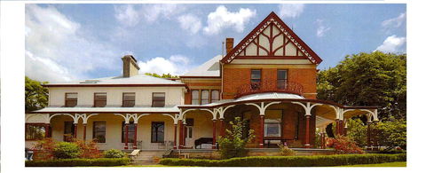 Old Bishop\'s Quarters Heritage, Modern & Unique Accommodation - Accommodation Rockhampton 11