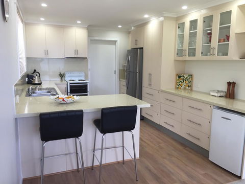 Swansea Beach House Oceanfront - Accommodation Rockhampton 12