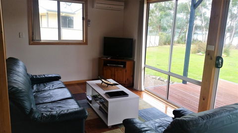 Four Seasons Waterfront Villas - Accommodation Rockhampton 31