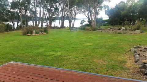 Four Seasons Waterfront Villas - Accommodation Rockhampton 32