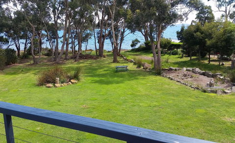 Four Seasons Waterfront Villas - Accommodation Rockhampton 25