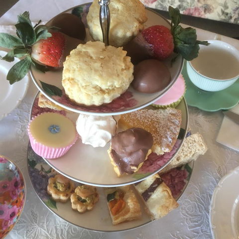 House On The Hill Bed And Breakfast - Accommodation Rockhampton 5