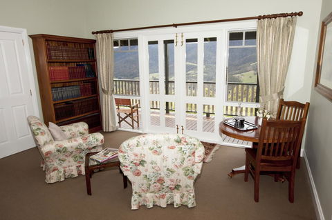 House On The Hill Bed And Breakfast - Accommodation Rockhampton 35