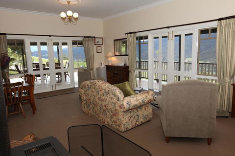 House On The Hill Bed And Breakfast - Accommodation Rockhampton 42