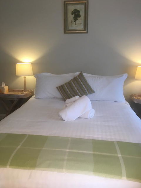 House On The Hill Bed And Breakfast - Accommodation Rockhampton 28