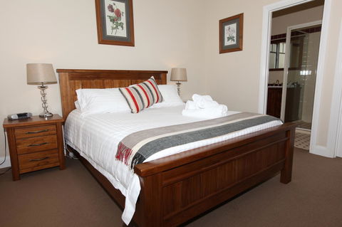 House On The Hill Bed And Breakfast - Accommodation Rockhampton 31