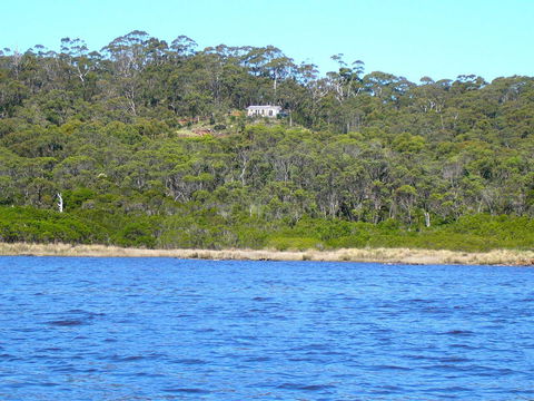 Island View Spa Cottage - Accommodation Rockhampton 4